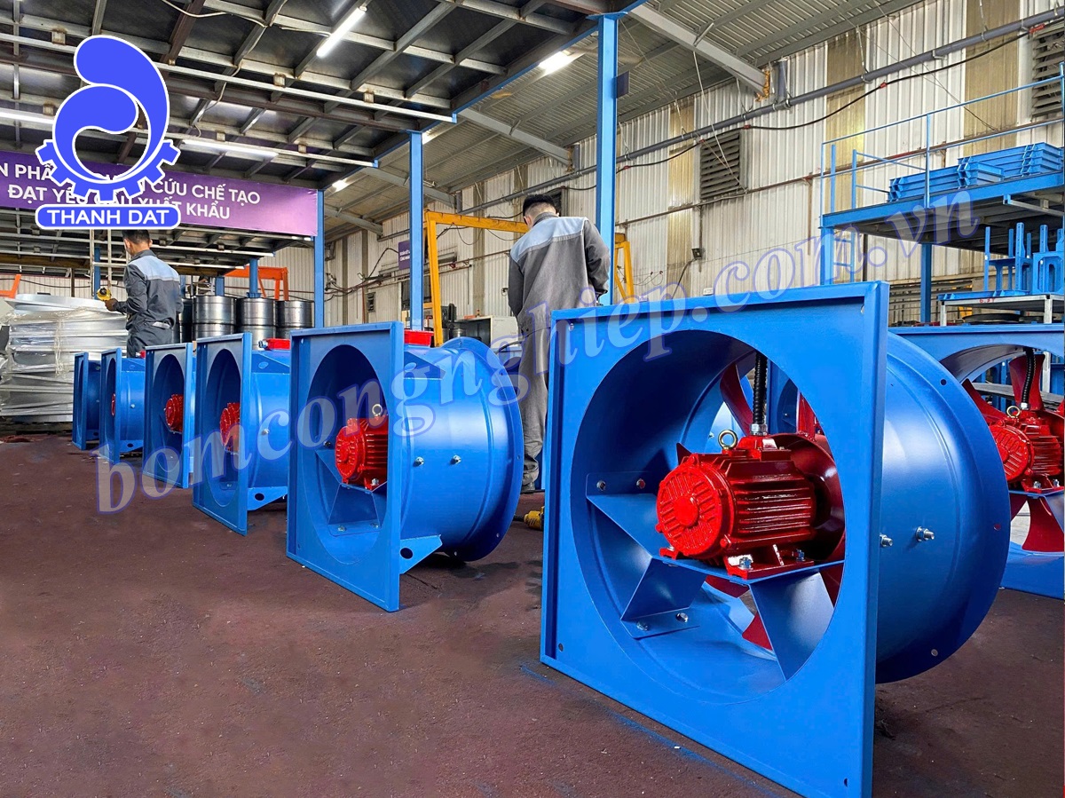 Lưu ý khi lắp đặt quạt hút khói gắn mái